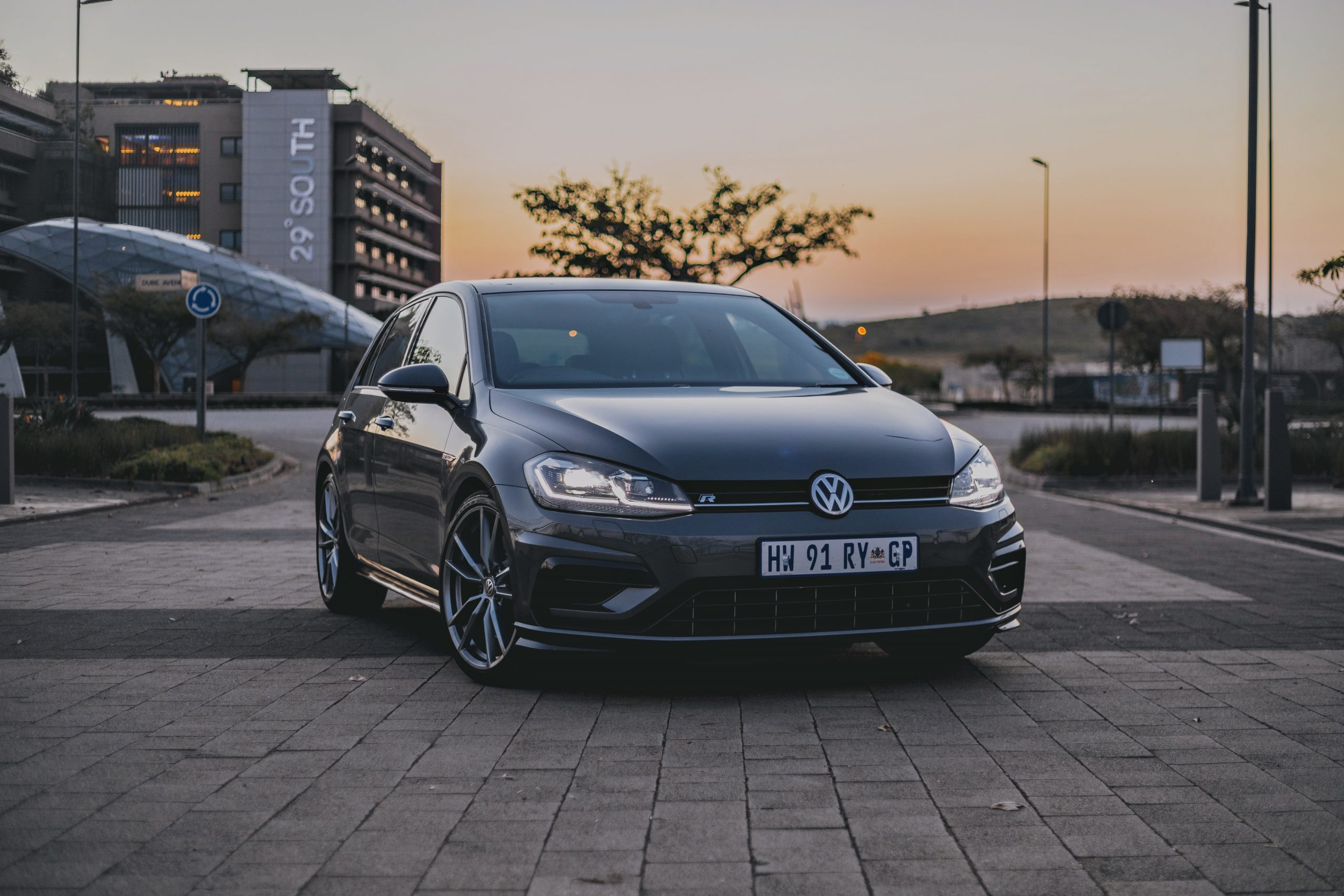 volkswagen golf R