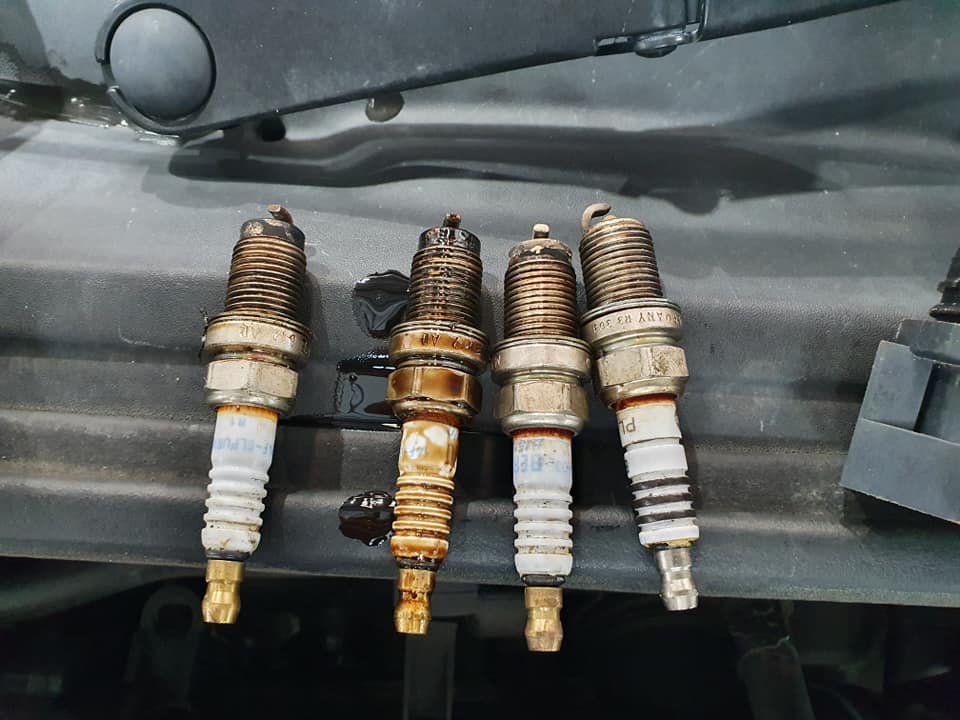 Spark plugs in poor condition